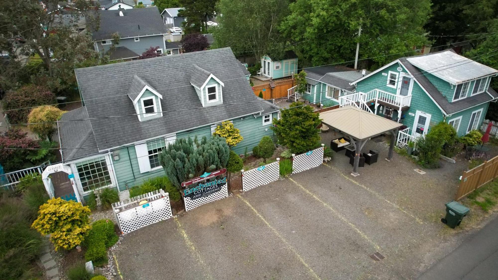 Enchanted Cottages By The Sea Seaview Extérieur photo
