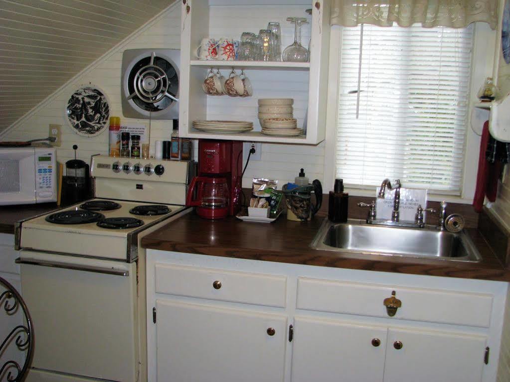 Enchanted Cottages By The Sea Seaview Extérieur photo